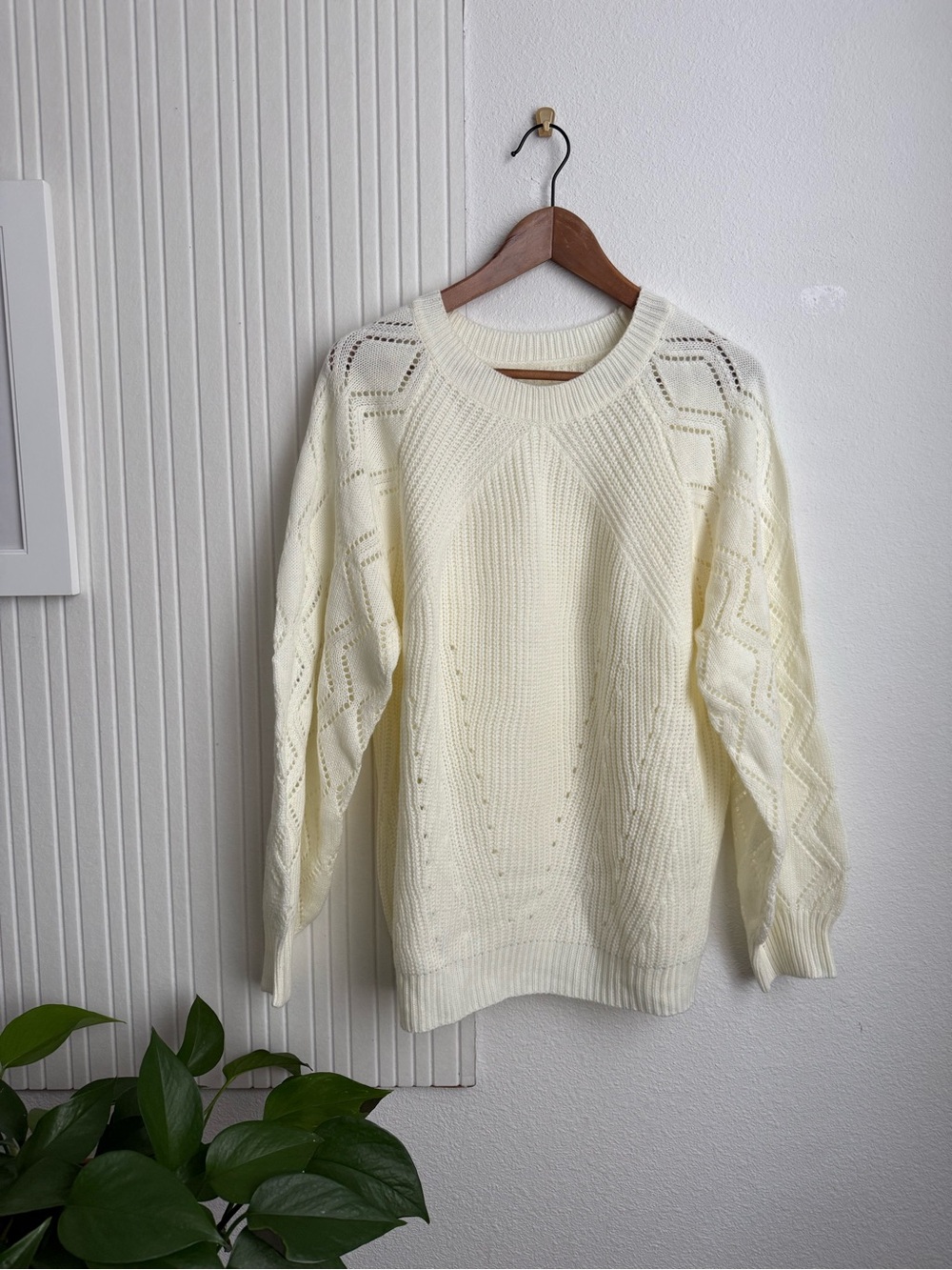 Women's Cream Crew Neck Pullover Sweater